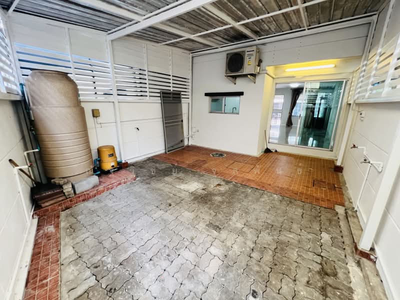 Townplus On Nut, Bangkok, On Nut - Ladkrabang Road, Lat Krabang, Bangkok, 4 Bedrooms, 157 sqm, Townhouse For Rent, by ณัฐวิชย์ จุลพันธ์, 60034129 - DDproperty.com