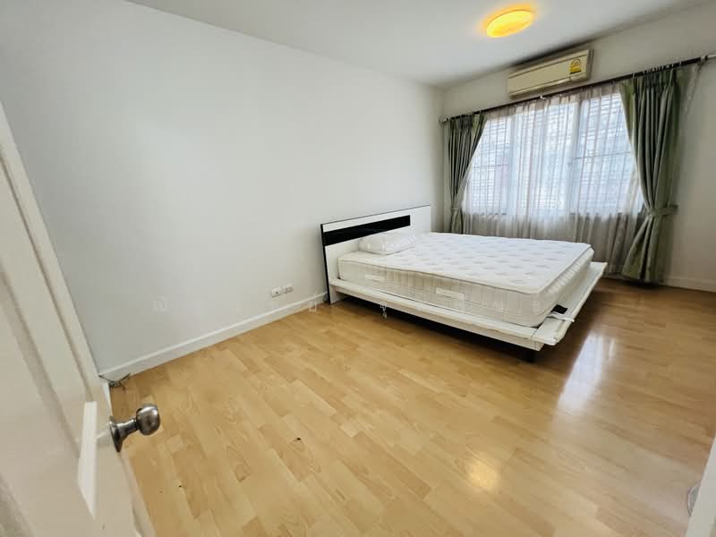 Townplus On Nut, Bangkok, On Nut - Ladkrabang Road, Lat Krabang, Bangkok, 4 Bedrooms, 157 sqm, Townhouse For Rent, by ณัฐวิชย์ จุลพันธ์, 60034129 - DDproperty.com