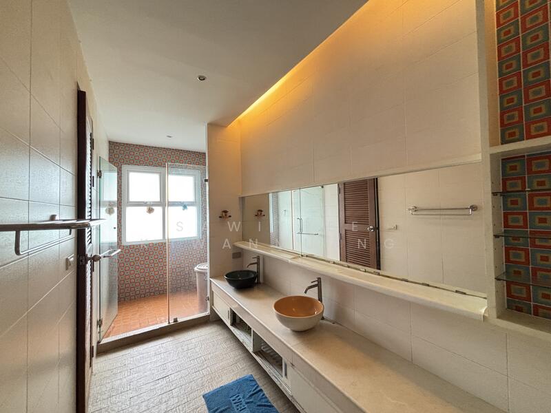 For Sale - บ้านใหญ่ 1 ไร่ ปัญญาอินทรา P4 สระว่ายน้ำส่วนตัว พื้นที่ใช้สอย 854 ตร.ม.ครอบครัวใหญ่/เปิดบริษัทสบาย, Bangkok