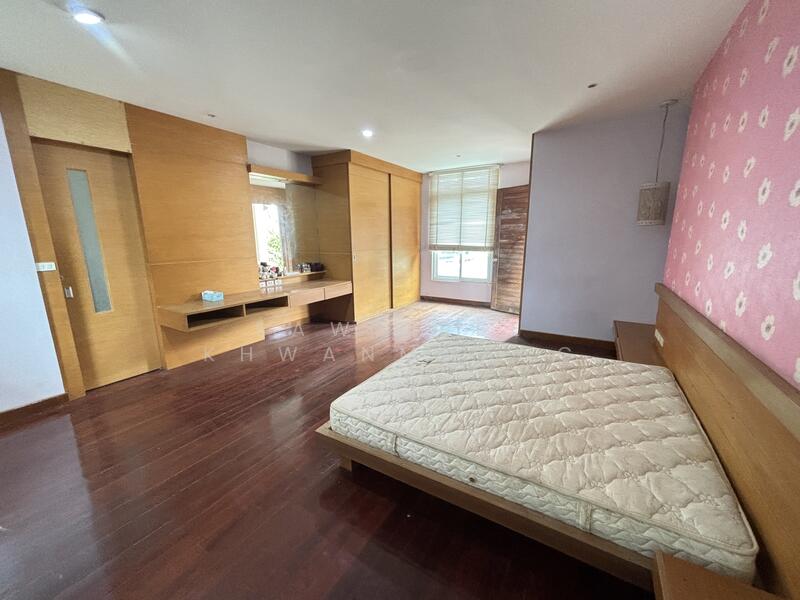For Sale - บ้านใหญ่ 1 ไร่ ปัญญาอินทรา P4 สระว่ายน้ำส่วนตัว พื้นที่ใช้สอย 854 ตร.ม.ครอบครัวใหญ่/เปิดบริษัทสบาย, Bangkok