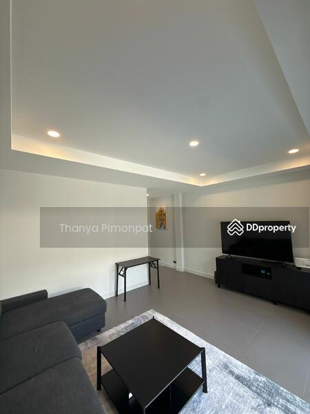 For Sale - 2 Bedrooms Townhouse Private Close, Surat Thani