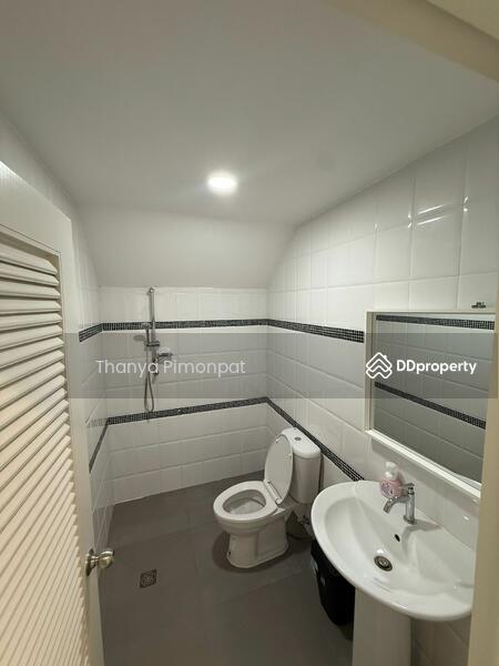 For Sale - 2 Bedrooms Townhouse Private Close, Surat Thani