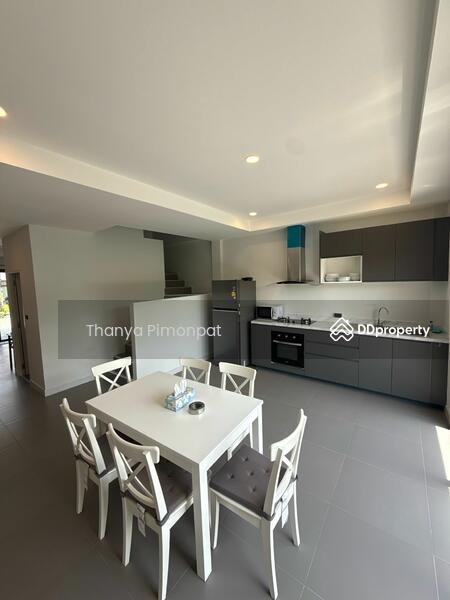 For Sale - 2 Bedrooms Townhouse Private Close, Surat Thani