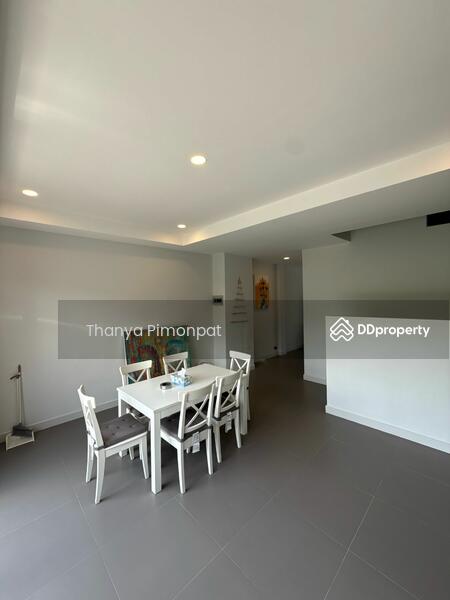 For Sale - 2 Bedrooms Townhouse Private Close, Surat Thani