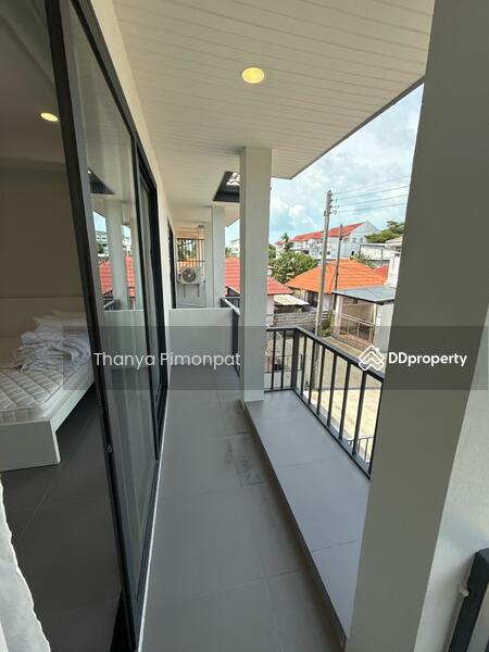 For Sale - 2 Bedrooms Townhouse Private Close, Surat Thani