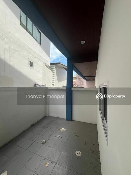 For Sale - 4 Bedrooms Townhouse for Sale Central Chaweng Koh Samui, Surat Thani