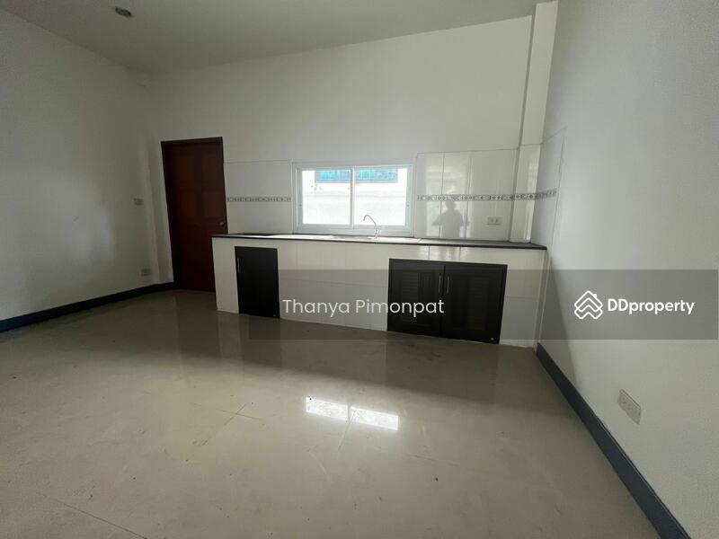 For Sale - 4 Bedrooms Townhouse for Sale Central Chaweng Koh Samui, Surat Thani