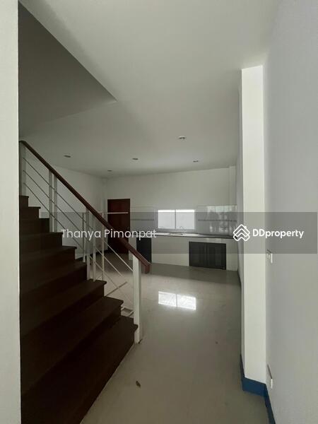 For Sale - 4 Bedrooms Townhouse for Sale Central Chaweng Koh Samui, Surat Thani