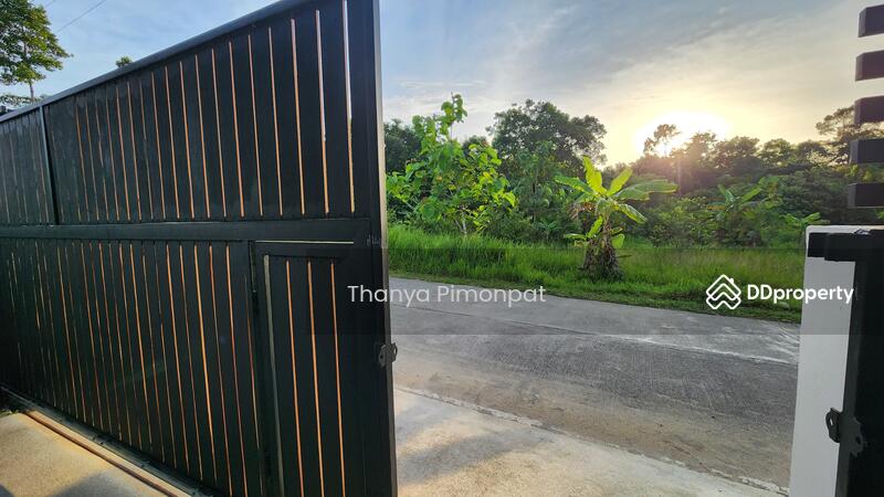 For Sale - 2-Bedroom, Modern House in Quiet, Taling Ngam Village, Surat Thani