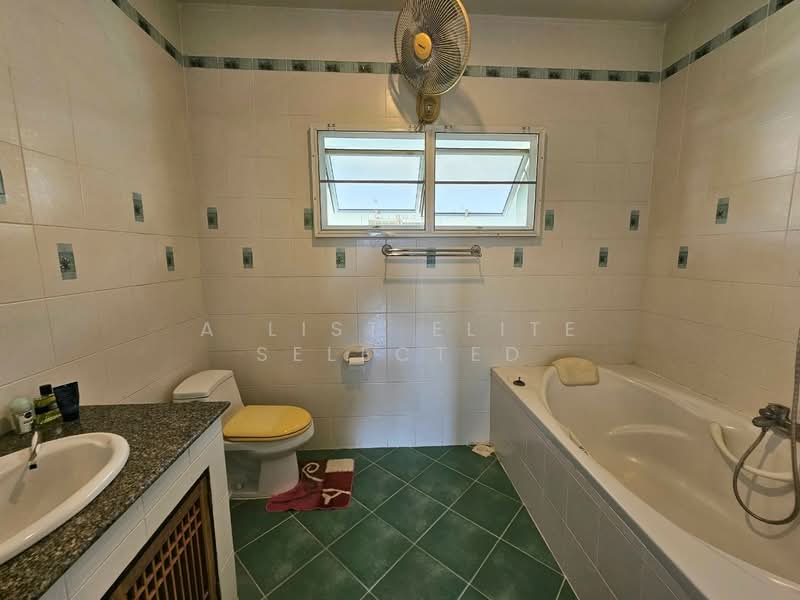 Green Field Villas 1, Chon Buri (Pattaya), Soi Moobaan Green Field Villa, Bang Lamung, Bang Lamung (Pattaya), Chon Buri (Pattaya), 3 Bedrooms, 482 sqm, Single Detached House For Sale, by A LIST ELITE SELECTED, 60037655 - DDproperty.com