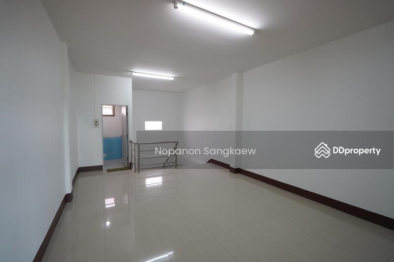 For Sale - Prime Townhouse, Move-in Ready, Direct Owner Sale - Nan, Nan