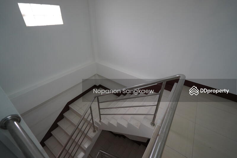 For Sale - Prime Townhouse, Move-in Ready, Direct Owner Sale - Nan, Nan