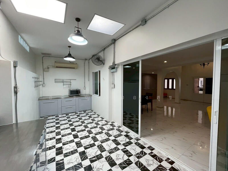 ไม่มี, Bangkok, สุขุมวิท 49, Khlong Tan Nua, Watthana, Bangkok, 3 Bedrooms, 250 sqm, Townhouse For Rent, by อมรญา ทองสุข, 60038423 - DDproperty.com