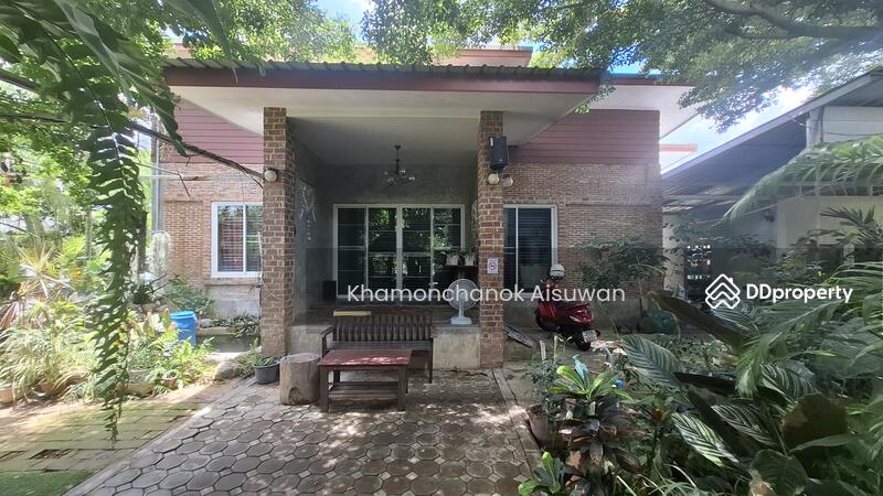 For Rent - House for Sale withe Restrurant Business, Chiang Mai