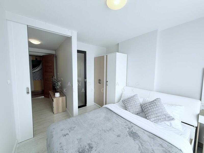 For Sale - L Style Condo, Bangkok