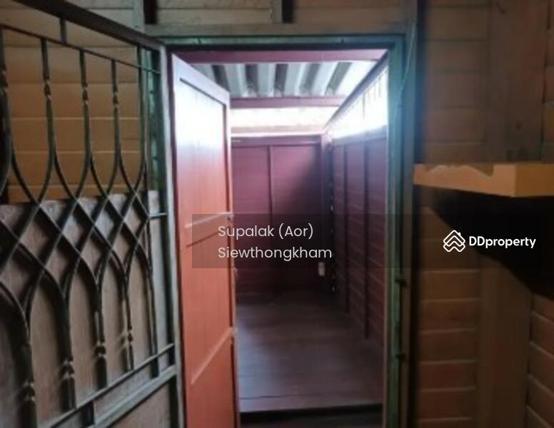 For Sale - The house is located next to the road, good location., Bangkok