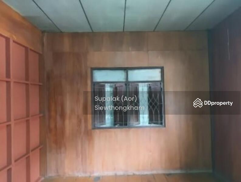 For Sale - The house is located next to the road, good location., Bangkok