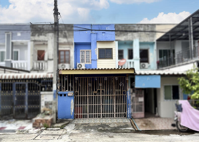 ขาย - ทาวน์เฮ้าส์ 2 ชั้น หมู่บ้าน ร่มเงาไม้ ซ. วัดลาดปลาดุก บางบัวทอง, นนทบุรี