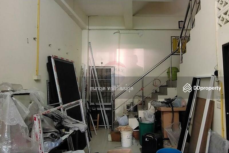 ขาย - ขายอาคารพาณิชย์ 3.5 ชั้น ติดถนคลองถนน, นนทบุรี