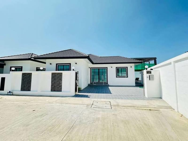 Rattanakorn Village 18, Chon Buri (Pattaya), Na Kloe, Bang Lamung (Pattaya), Chon Buri (Pattaya), 3 Bedrooms, 274 sqm, Villa For Sale, by A LIST ELITE SELECTED, 60039577 - DDproperty.com