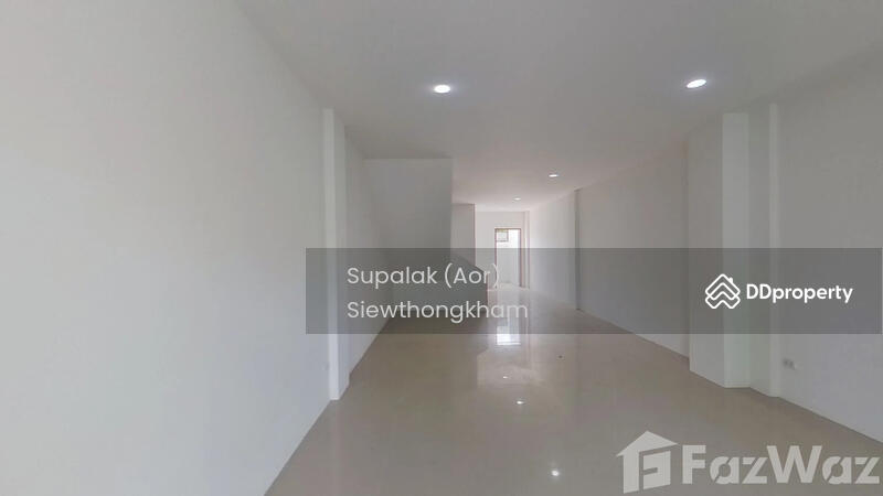 For Sale - 4 Bedrooms Townhouse for Sale on Onnut 66, Bangkok