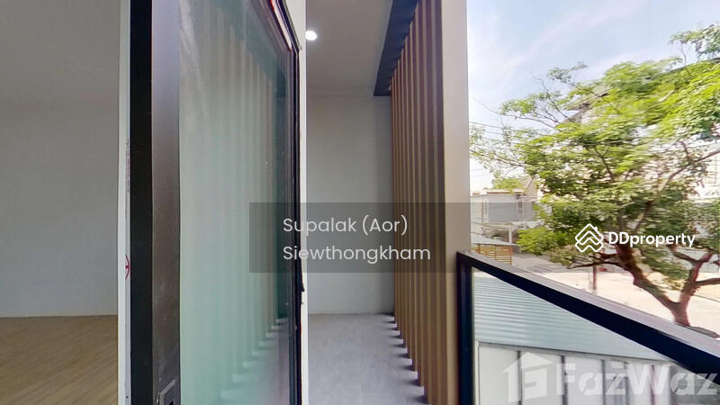 For Sale - 4 Bedrooms Townhouse for Sale on Onnut 66, Bangkok