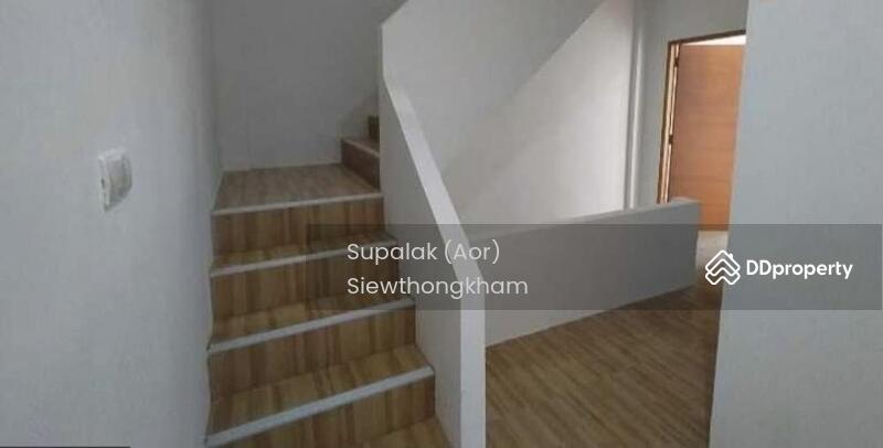 For Sale - 4 Bedrooms Townhouse for Sale on Onnut 66, Bangkok