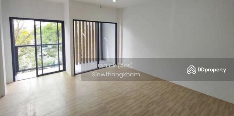 For Sale - 4 Bedrooms Townhouse for Sale on Onnut 66, Bangkok