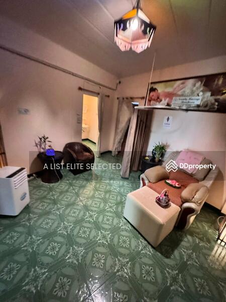 For Sale - Corner Seaside Building – Pratumnak, Pattaya, Chon Buri