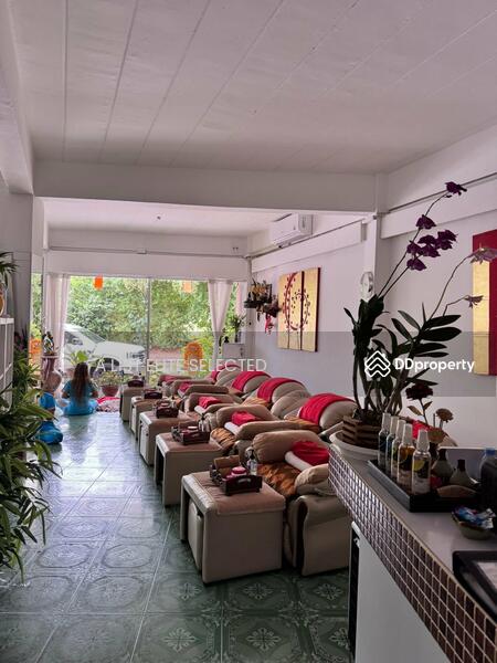For Sale - Corner Seaside Building – Pratumnak, Pattaya, Chon Buri