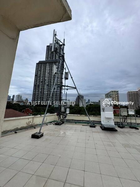 For Sale - Corner Seaside Building – Pratumnak, Pattaya, Chon Buri