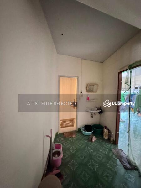For Sale - Corner Seaside Building – Pratumnak, Pattaya, Chon Buri