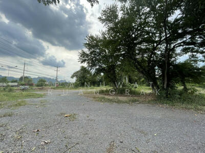 ขาย - ติดถนนพหลโยธิน หน้าพระลาน สระบุรี, สระบุรี