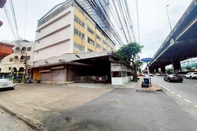 ขาย - ซอยบรมราชชนนี8/1 ถนนบรมราชชนนี แขวงบางบำหรุ เขตตลิ่งชัน กรุงเทพมหานคร 10700, กรุงเทพ