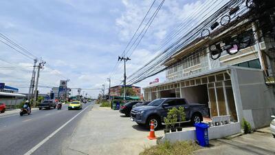 ขาย - ทำเกิน ทำถึง! ขาย ตึก อาคารพาณิชย์ 3 ชั้น ริมถนน 28 ตร.ว. หน้าหมู่บ้าน ลัดดาวิลล์1 - 2, นนทบุรี