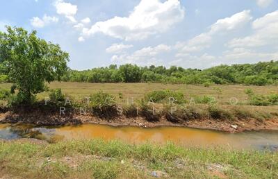 ขาย - ขายที่ดินแปลงใหญ่ ทำเลดี ย่านเศรษฐกิจ ติดถนน เข้าออกสะดวก ใกล้เมืองสงขลา, สงขลา