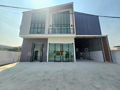 ขาย - โกดังให้เช่า โรงงานให้เช่า ขายโกดัง ขายโรงงาน 324 ตรม ลาดสวาย, ลำลูกกา, ปทุมธานี (ID: AT1912SR), ปทุมธานี