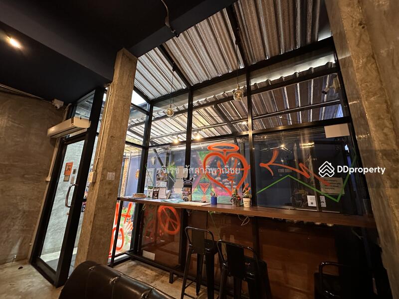 For Sale - Prime Bangkok Hostel Investment in Trok Khao Sarn, Bangkok