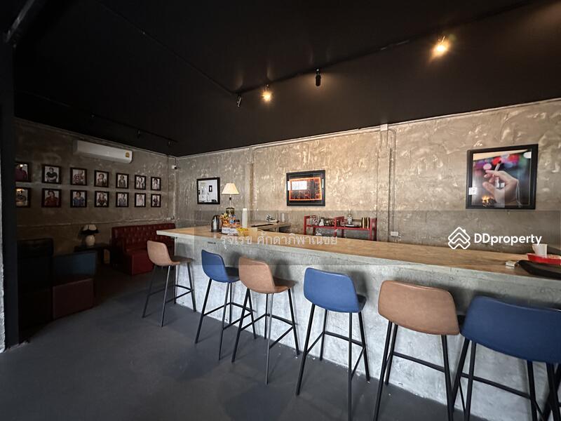 For Sale - Prime Bangkok Hostel Investment in Trok Khao Sarn, Bangkok