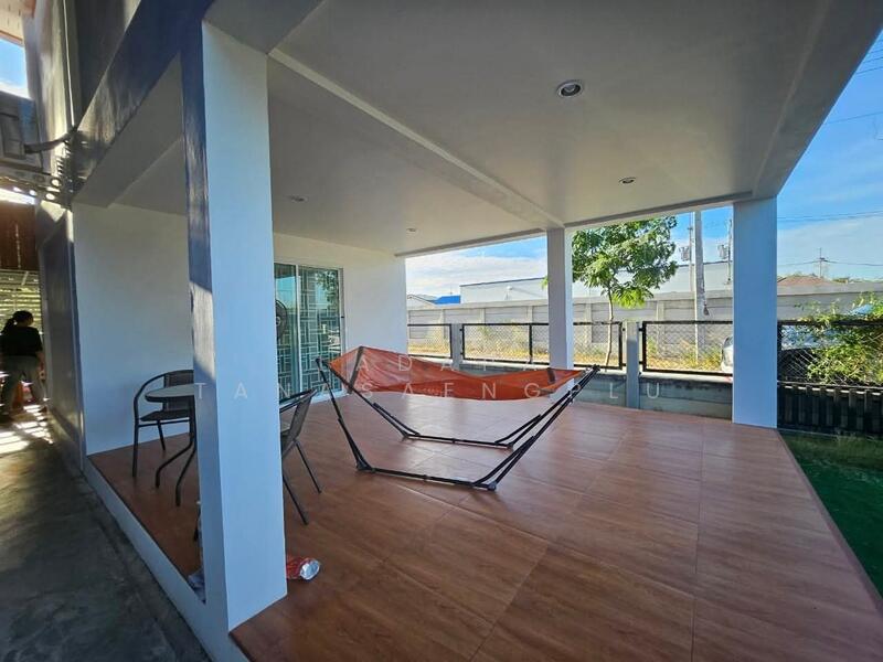 ขายบ้านและโกดังสภาพใหม่บนเนื้อที่ 200 ตารางวาโกดังมีเนื้อที่ 200 ตารางเมตรบ้าน 2 ชั้น, Chon Buri (Pattaya), Nong - Hong, Phan Thong, Chon Buri (Pattaya), 1 Bedroom, 200 sqm, Single Detached House For Sale, by Ladapa Tanasaengplu, 60042452 - DDproperty.com