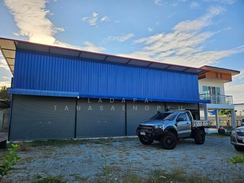 ขายบ้านและโกดังสภาพใหม่บนเนื้อที่ 200 ตารางวาโกดังมีเนื้อที่ 200 ตารางเมตรบ้าน 2 ชั้น, Chon Buri (Pattaya), Nong - Hong, Phan Thong, Chon Buri (Pattaya), 1 Bedroom, 200 sqm, Single Detached House For Sale, by Ladapa Tanasaengplu, 60042452 - DDproperty.com