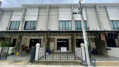 ขาย - Cher Wongwaen-Sathorn (เฌอ วงแหวน-สาทร), กรุงเทพ