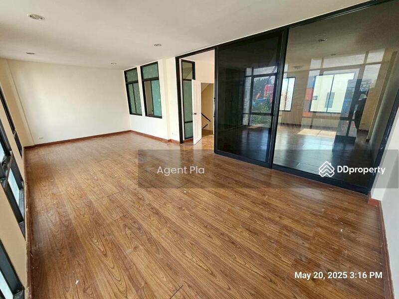 ให้เช่า - Baan Klang Krung Office Park Bangna : บ้านกลางกรุง ออฟฟิศ พาร์ค บางนา, กรุงเทพ
