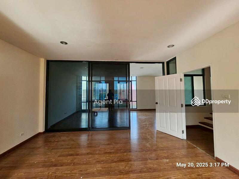 ให้เช่า - Baan Klang Krung Office Park Bangna : บ้านกลางกรุง ออฟฟิศ พาร์ค บางนา, กรุงเทพ