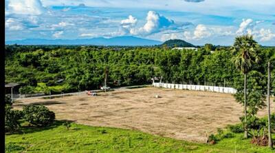 ขาย - ขายที่ดินแปลงสวย 3-0-32 ไร่ ในหมู่บ้านป่ารกฟ้า ใกล้ถนนลำพูน-เวียงหนองล่อง, ลำพูน