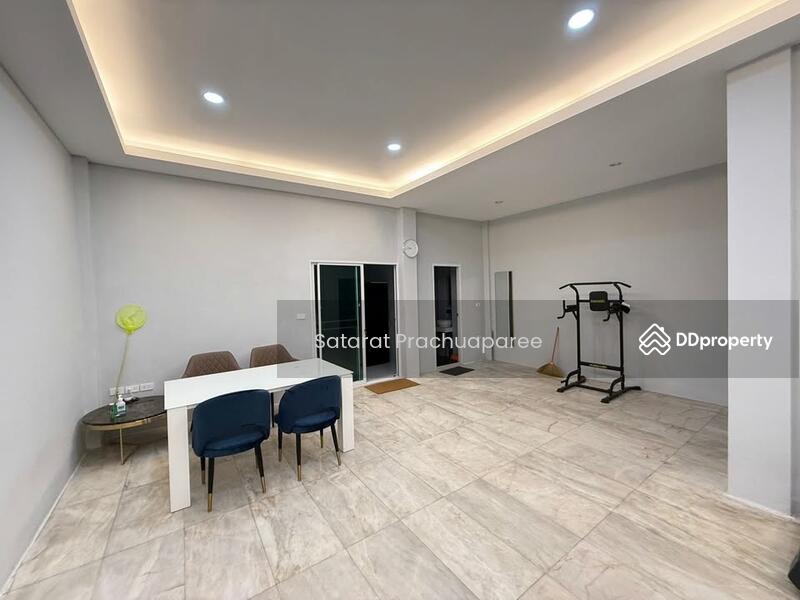 For Sale - 5-Br House near MRT Ratchadaphisek, Bangkok