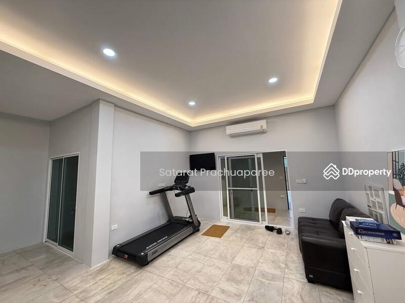 For Sale - 5-Br House near MRT Ratchadaphisek, Bangkok