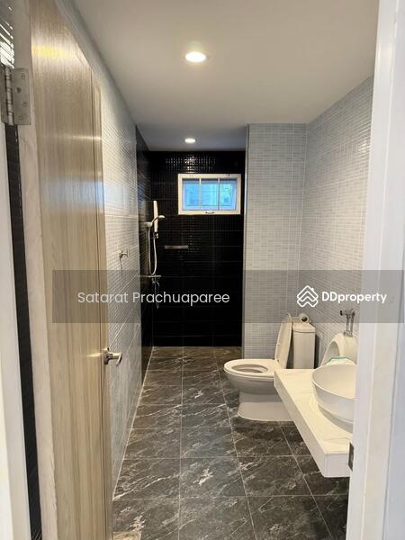 For Sale - 5-Br House near MRT Ratchadaphisek, Bangkok