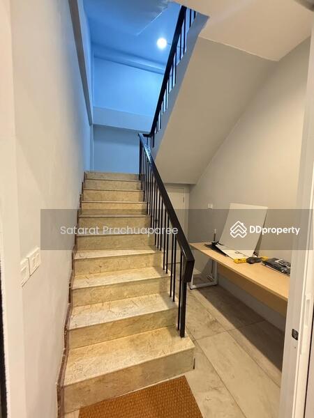 For Sale - 5-Br House near MRT Ratchadaphisek, Bangkok