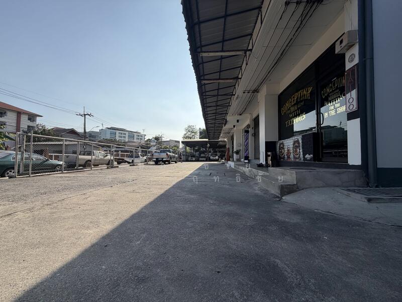 ขาย - ขายอพาร์ทเมนท์ เลียบทางด่วนเอกมัย-รามอินทรา นวลจันทร์ 323 ตร.ว. 75 ล้านบาท, กรุงเทพ